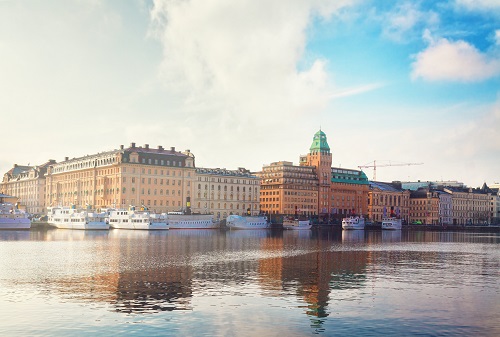 Should you buy or sell the Swedish krona as it drops to a record low against the euro?
